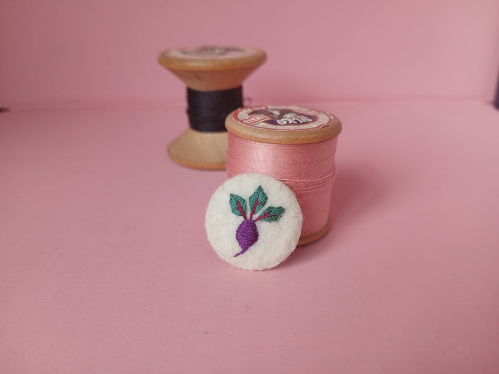 Beetroot badge - amypanda