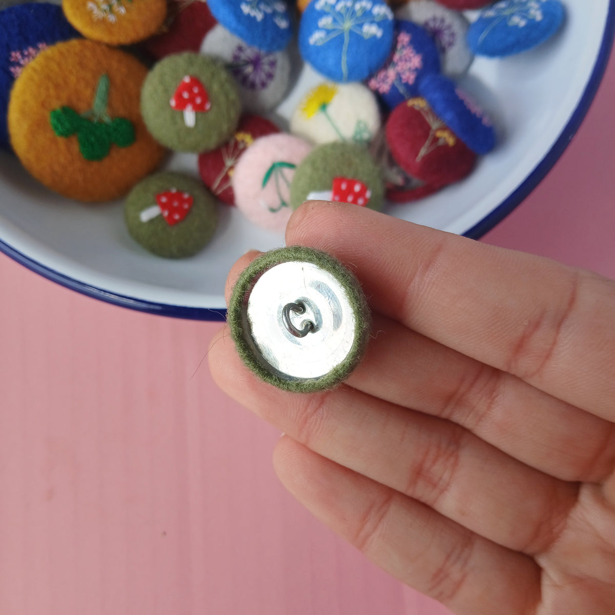 Mushroom button