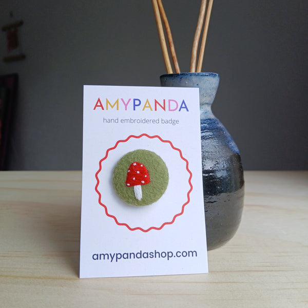Mushroom badge - amypanda