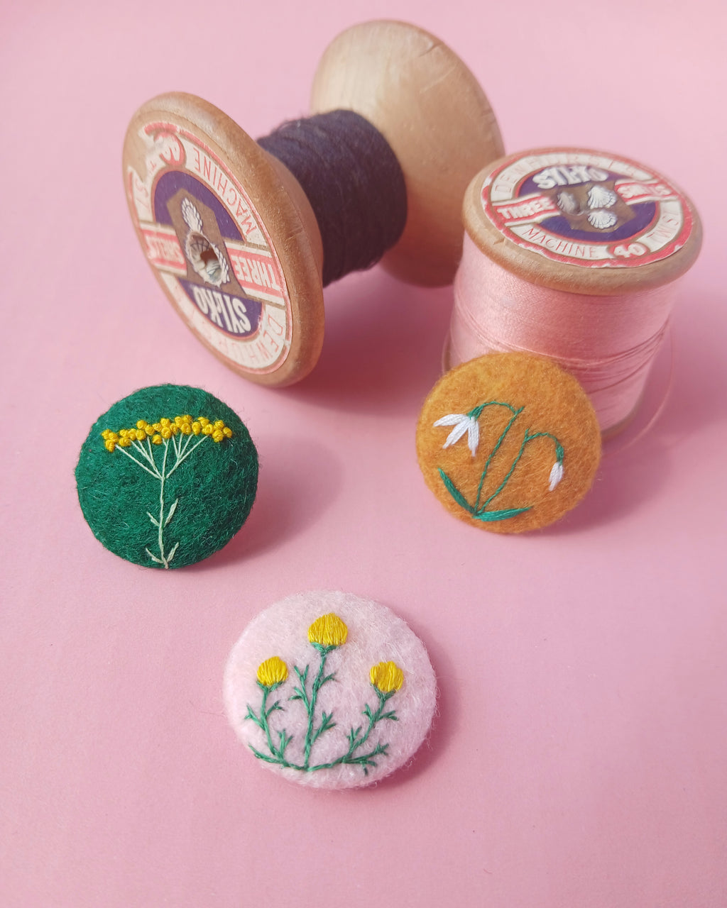 Snowdrop, curry plant and pineapple weed set - amypanda