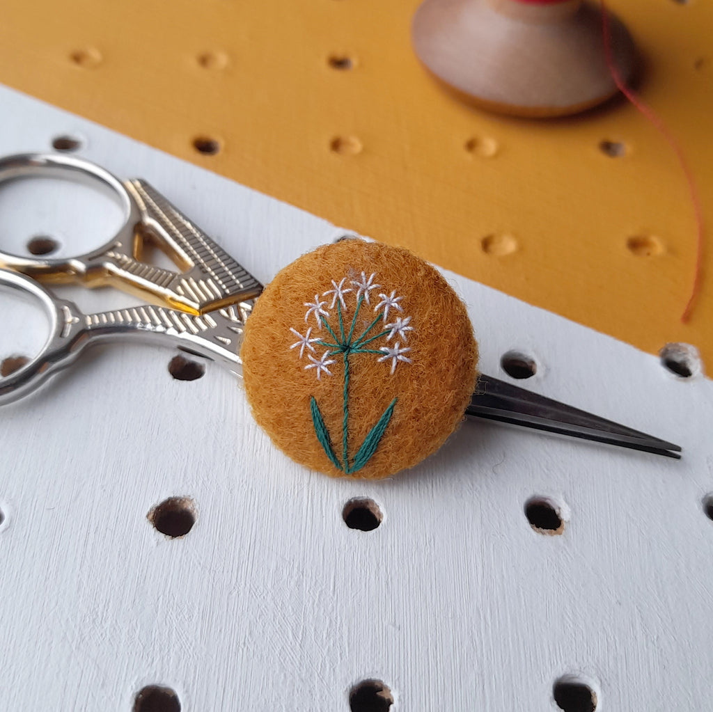 Spring flowers badge set - amypanda