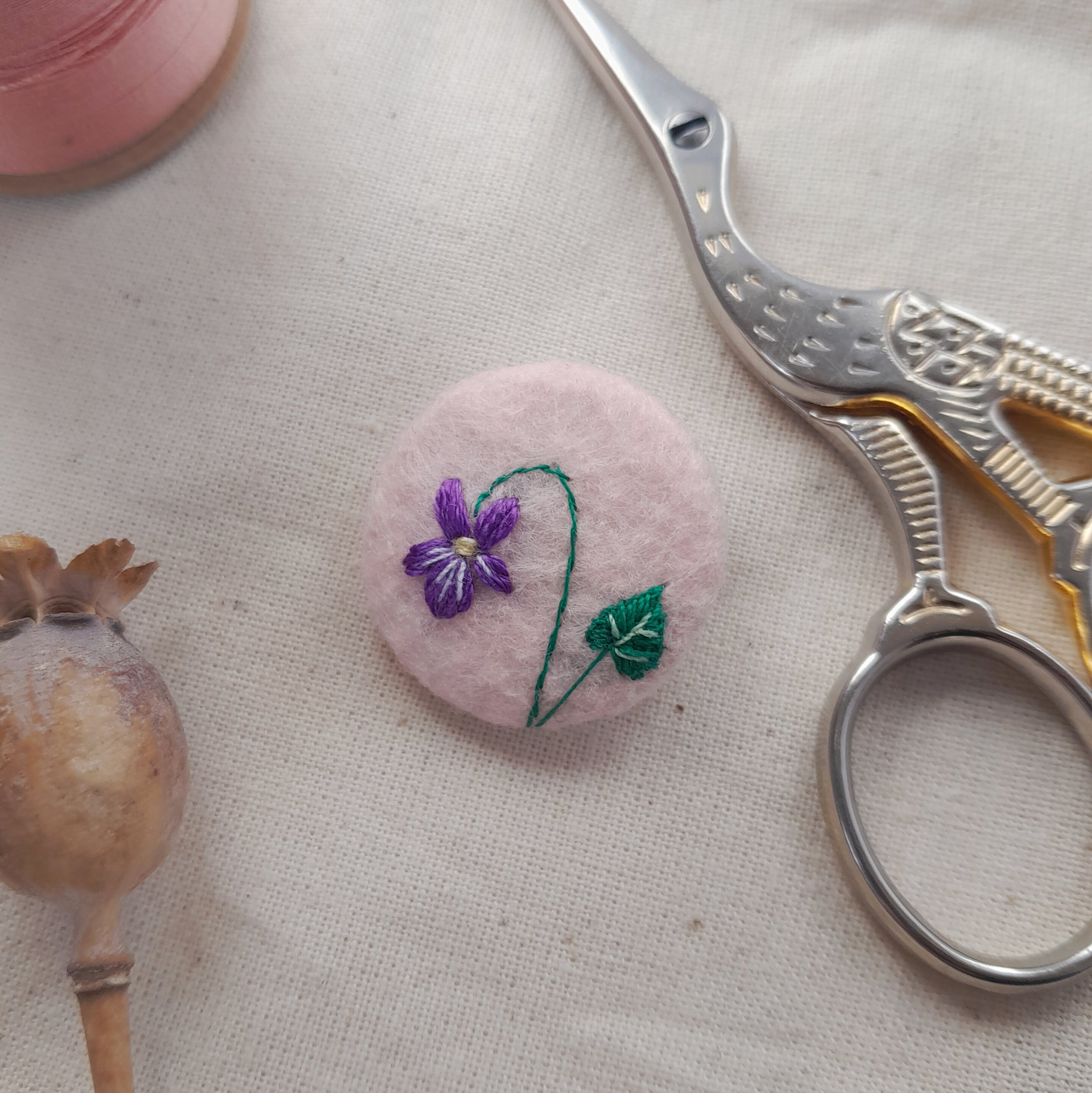 sweet violet badge - amypanda