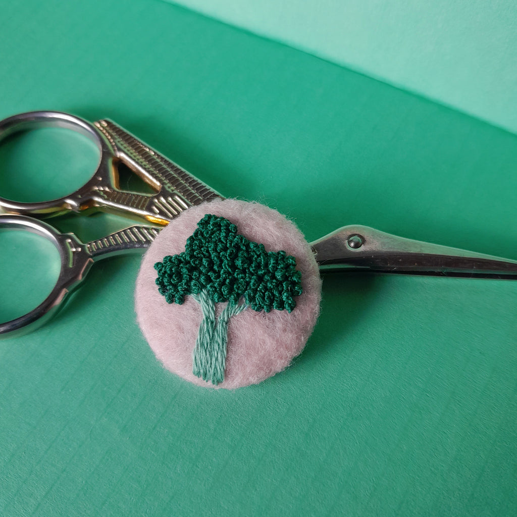 Pink broccoli badge - amypanda