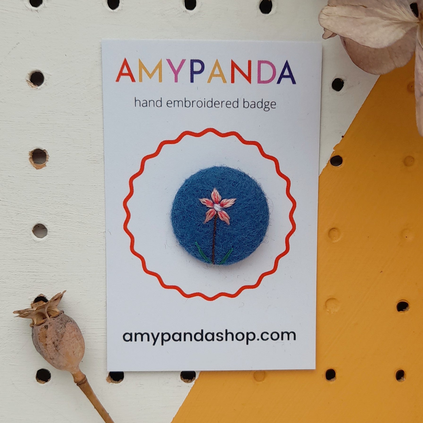 Bog pimpernel badge - amypanda
