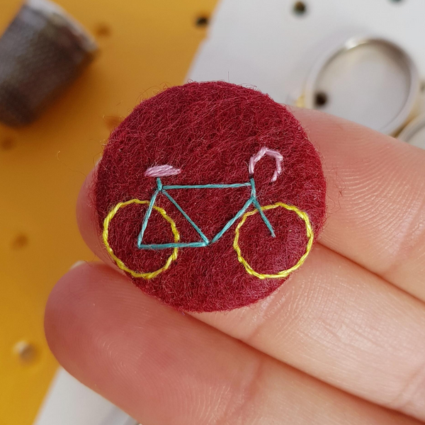 embroidered bicycle badge - burgundy