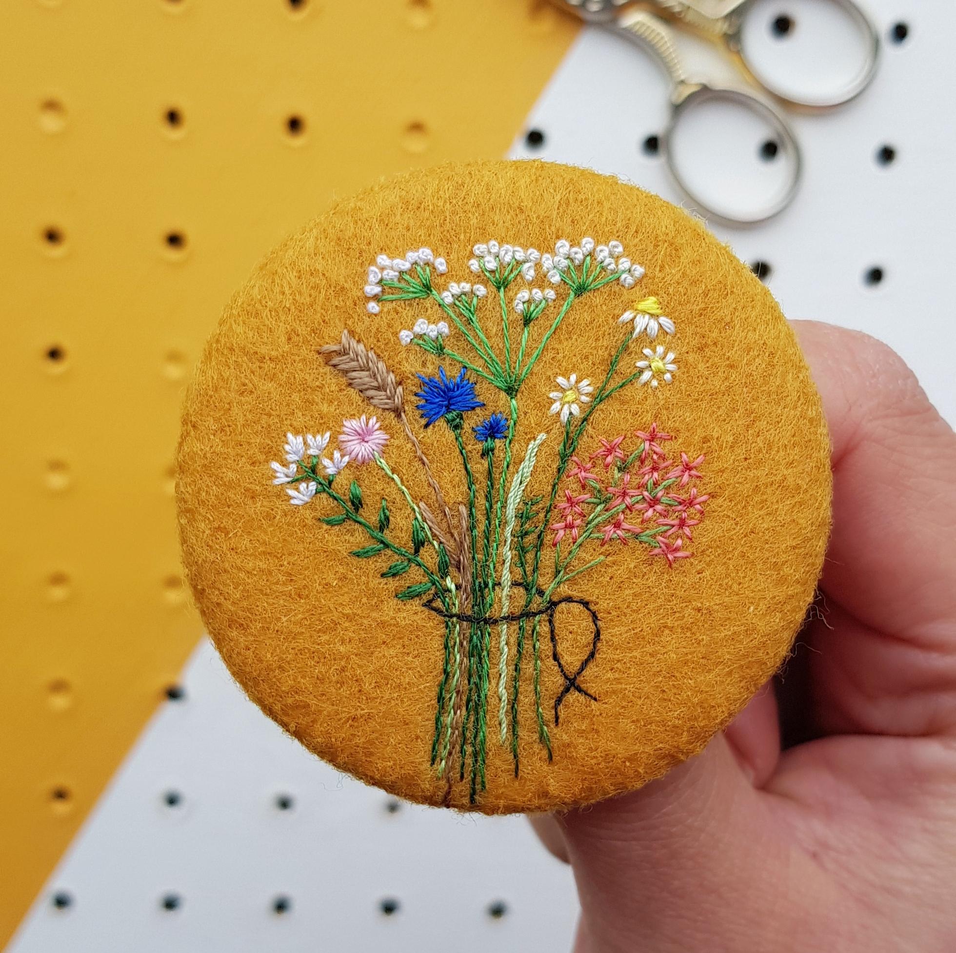 embroidered floral badge - mustard